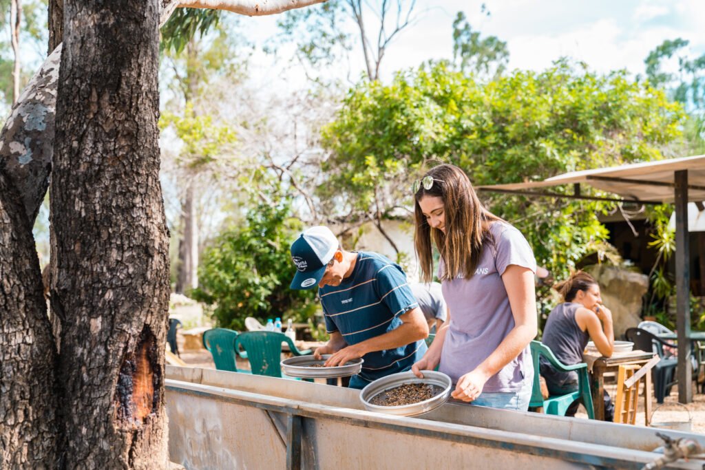 Fossicking Park, Pats Sapphire Central